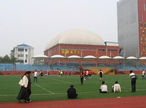 南京南湖体育场看台膜结构